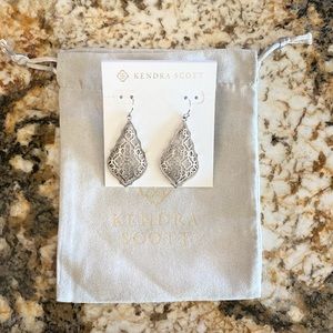 Kendra Scott Addie Drop Earrings in Silver